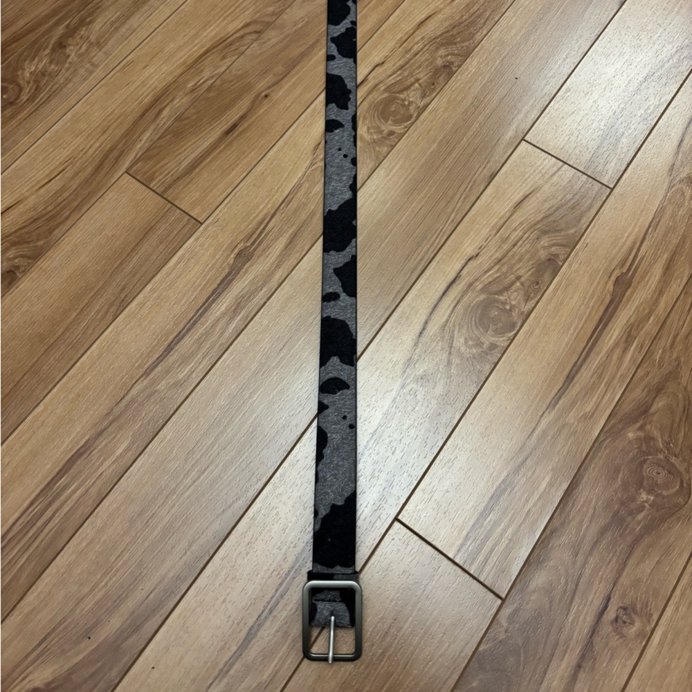 Belt cow embroidement